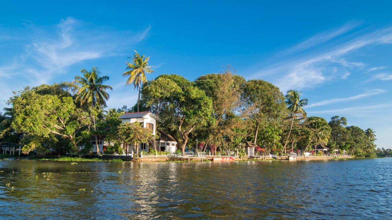 Warmth Lake Haven Alappuzha ภายนอก รูปภาพ