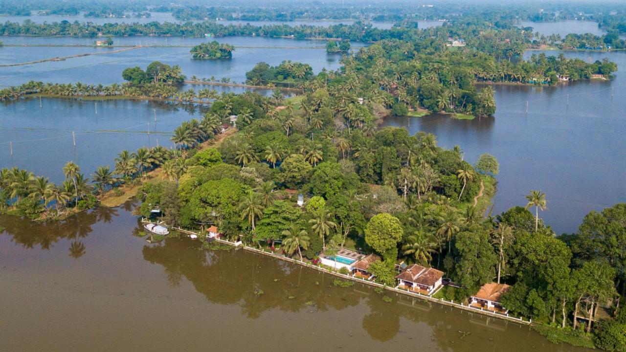 Warmth Lake Haven Alappuzha ภายนอก รูปภาพ